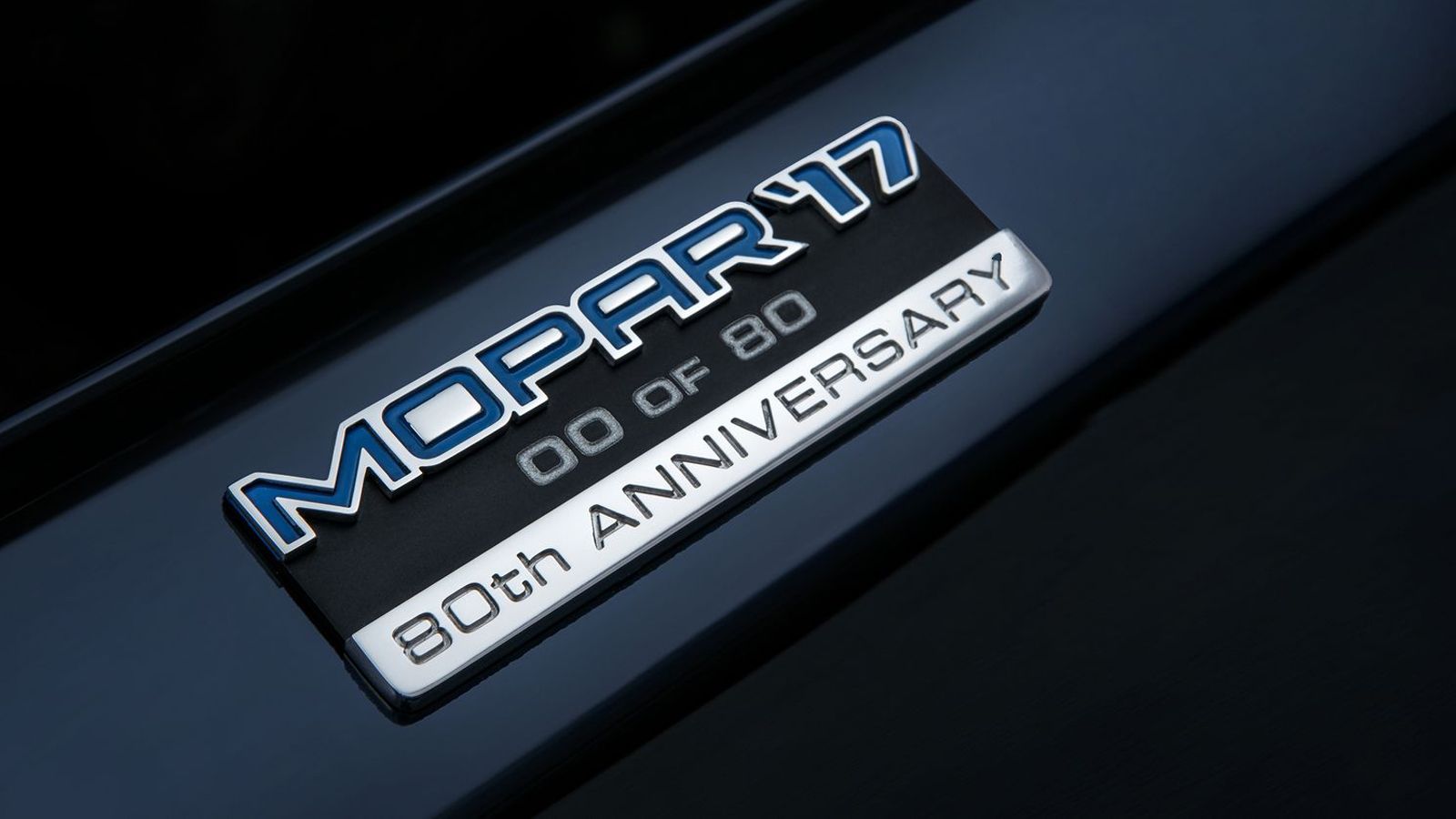 Η Mopar φρόντισε να αφήσει το στίγμα της σε διακριτά σημεία του μοντέλου.